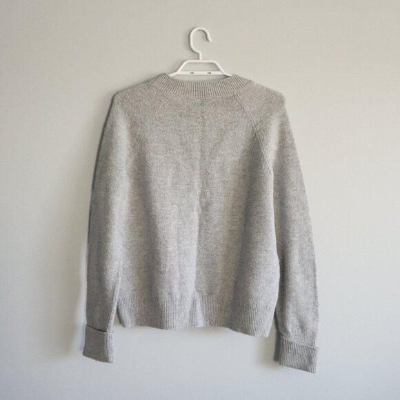 Denver Hayes Women's Sz Lrg Grey Striped Stretch Ribbed Crew Pullover‎ Sweater - Picture 2 of 12